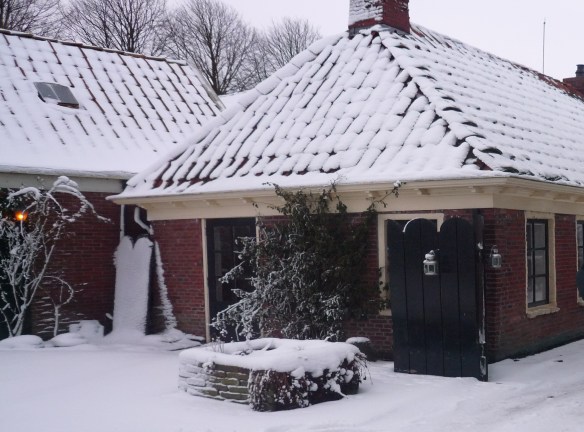 Lutje Hoeske in de sneeuw
